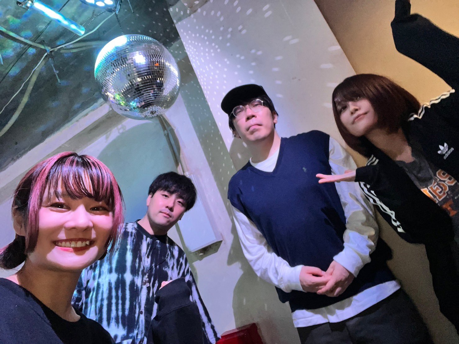 NeoN Members Photo 4